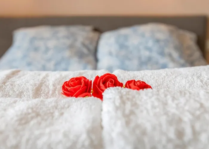 Eva-modern 2 Bedroom Seaside *