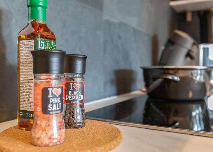 Eva-modern 2 Bedroom Seaside Apartment *