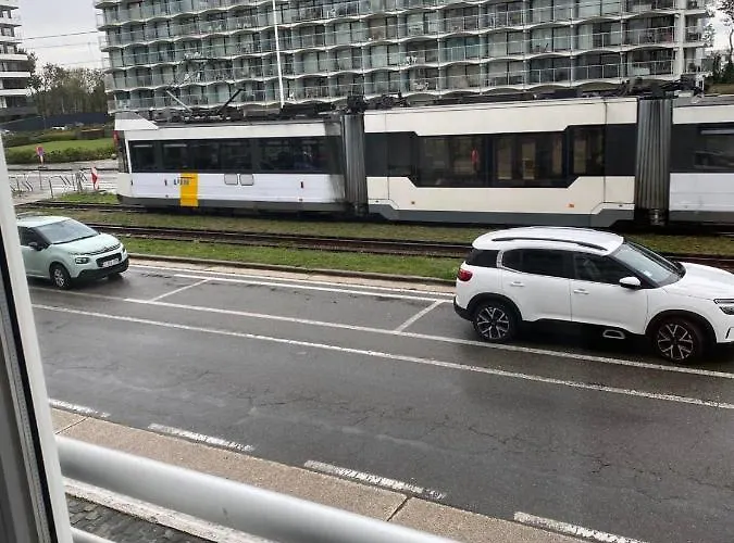 Eva-modern 2 Bedroom Seaside *