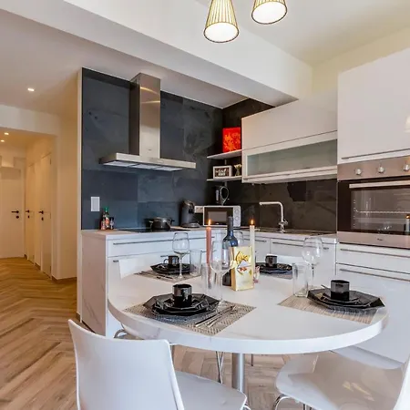 Eva-modern 2 Bedroom Seaside Lägenhet *