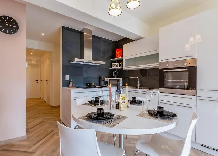 Eva-modern 2 Bedroom Seaside Appartement *